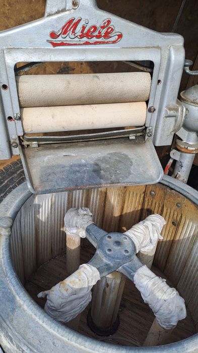 Stara antyczna pralka Miele elektryczna