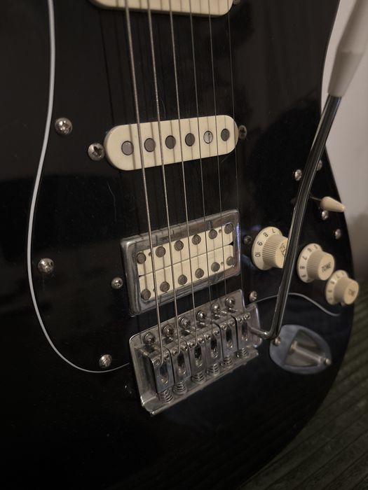Squier Strat by Fender