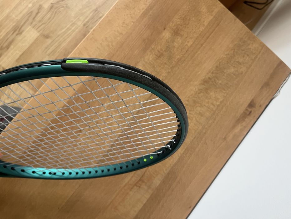 Wilson Blade 98 v9 16x19 r2 2 szt.