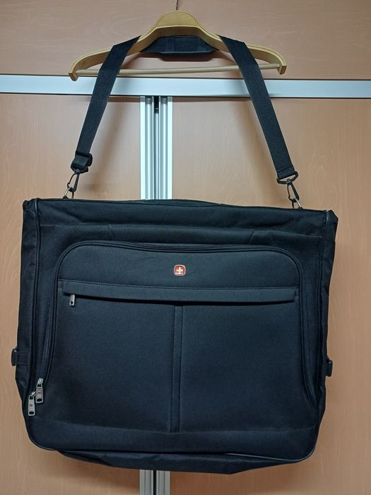 Porta fatos Swiss Alps Executive