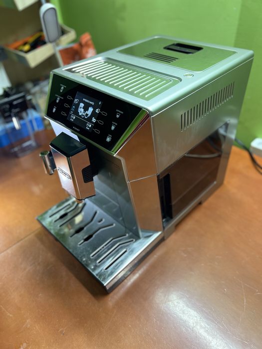 Ekspres Delonghi PrimaDonna Class, stan bardzo dobry.