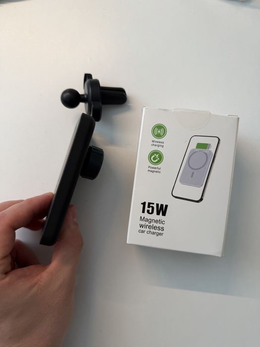 Автомобільна бездротова зарядка MagSafe 15W нова