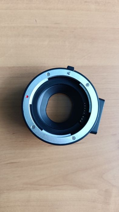 Adapter aparatu, przejściówka mocowanie Canon,  Eos M na obiektywy EF