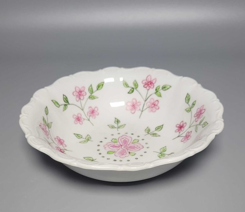 Misa obiadowa ręcznie zdobiona