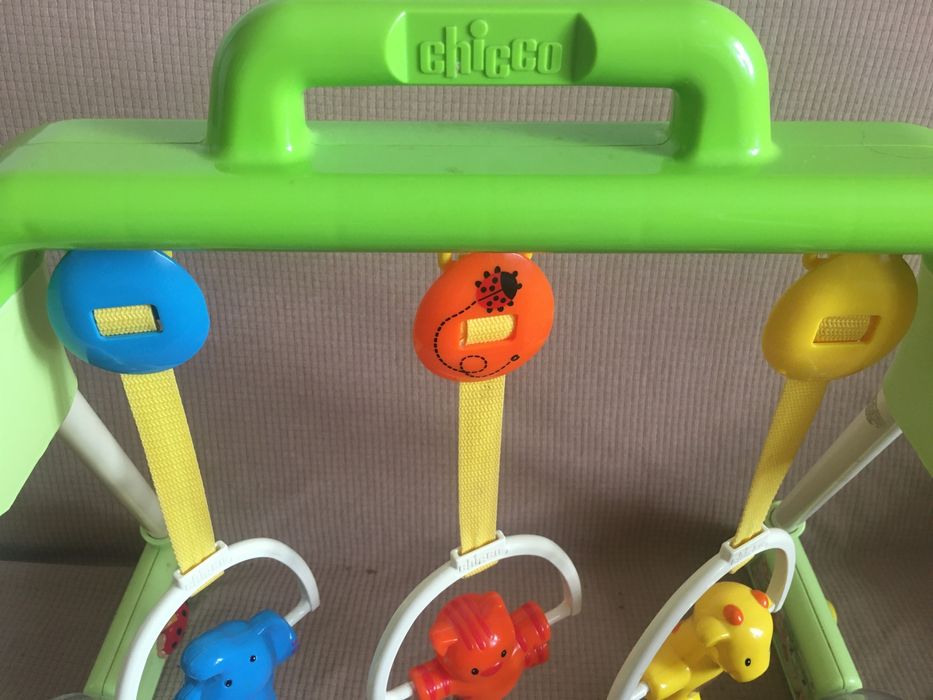 Chicco . Іграшка для малечі від 0 до 6