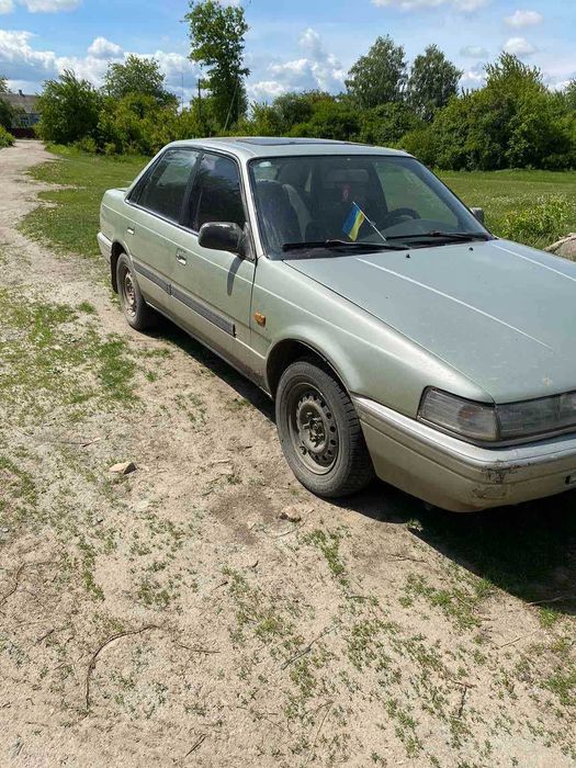 Терміново продам автомобіль Mazda 626