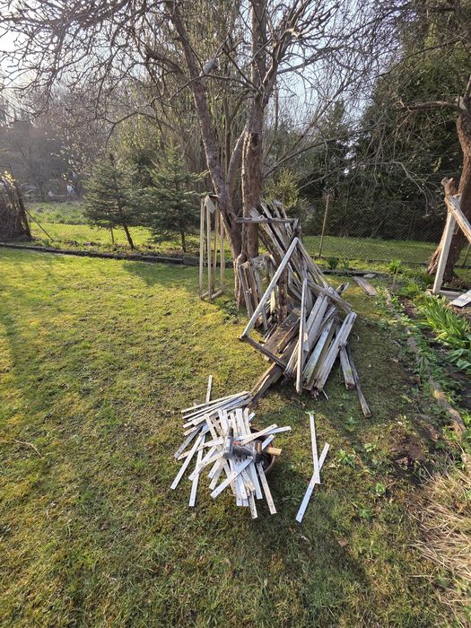Gałęzie i drewno oddam