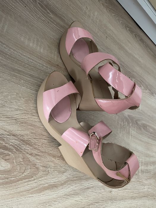 Buty sandalki 36 stradivarius  koturny