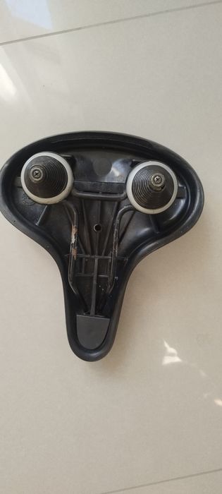 Duże siodło rowerowe siodełko amortyzowane selle royal