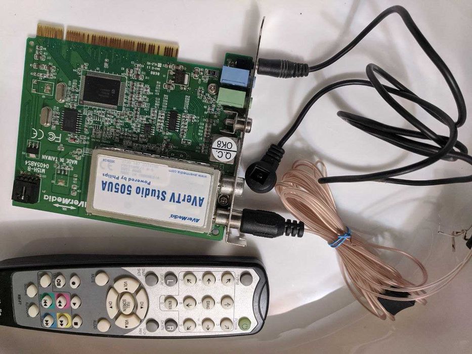 Ретро-Тюнер ТВ AVerTVStudio505UAM15H-B  працюючий б/у