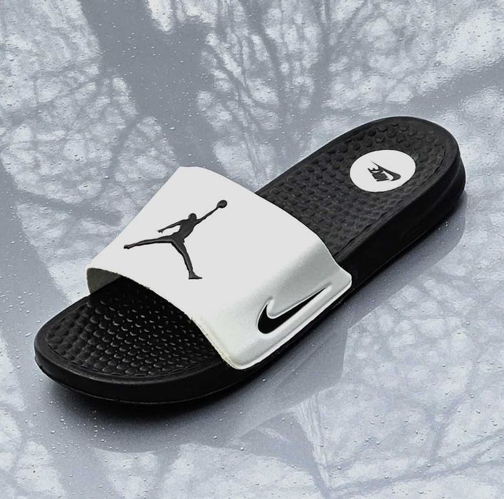 Женские Шлёпанцы Найк Чёрные Сланцы Тапочки Белые Найки