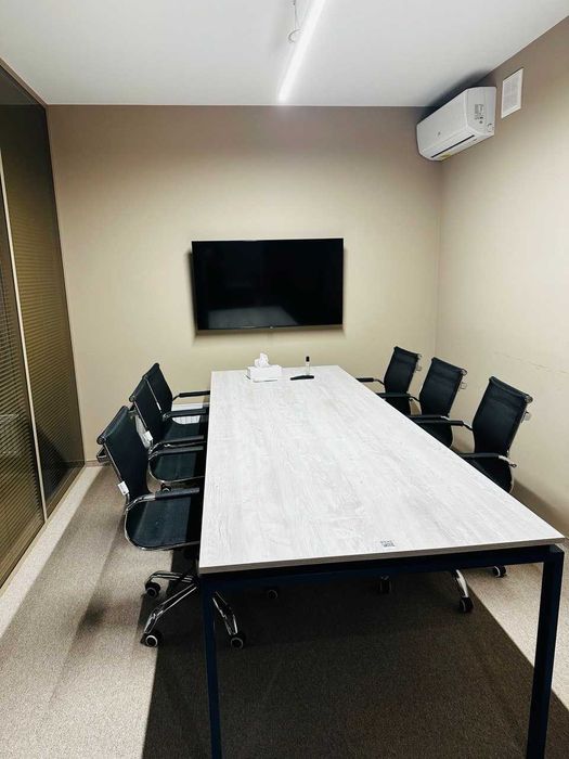 Оренда офісу в центрі,біля метро,вул. Маккейна Джона 3А, 120кв.м. без%