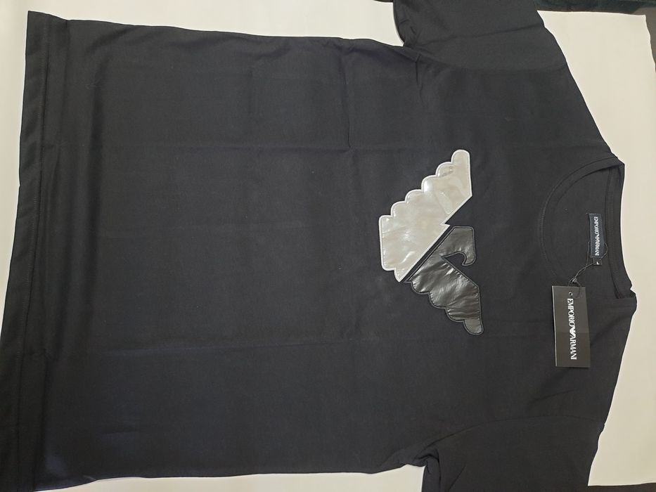T-shirt armani , gucci , givenchy,the north face , etc..