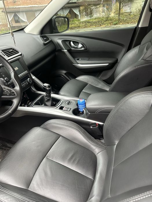 Renault Kadjar 2015 року