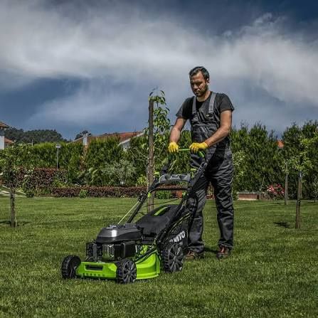 Jardinagem  e podas tiras relva
