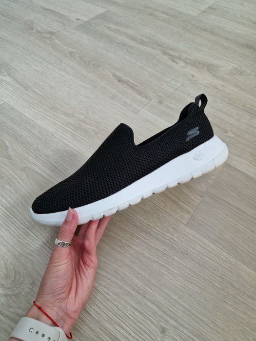 Кросівки чоловічі SKECHERS PerformanceGo WalkJoy