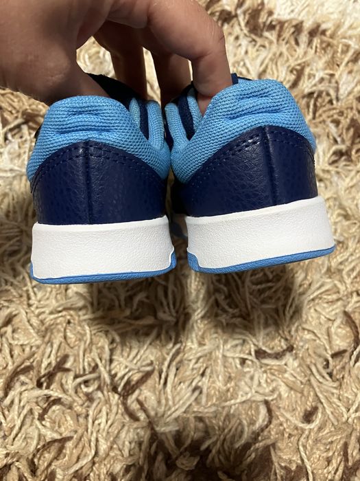 Дитячі кросівки Adidas