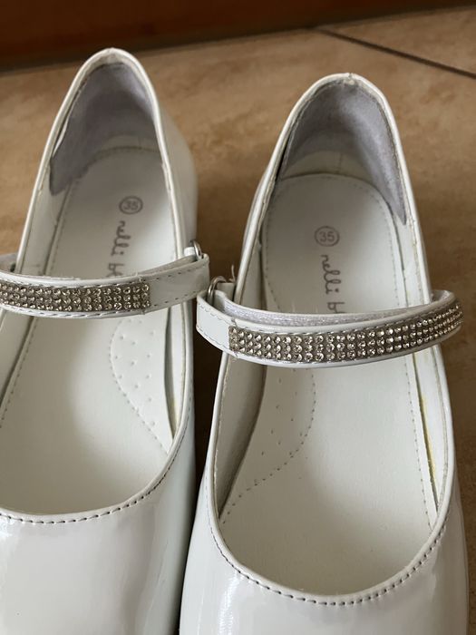 Buty do komunii, lakierki r.35