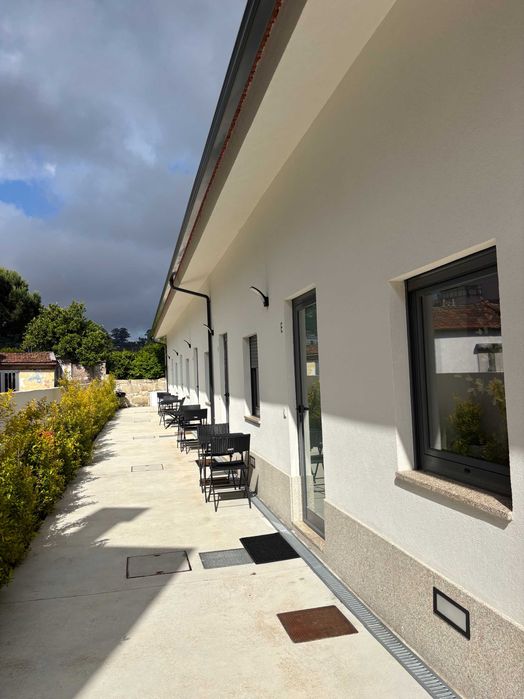Arrenda-se Moradia em Banda Moderna Totalmente Mobilada em Gaia | Fully Furnished Open Space House in Gaia