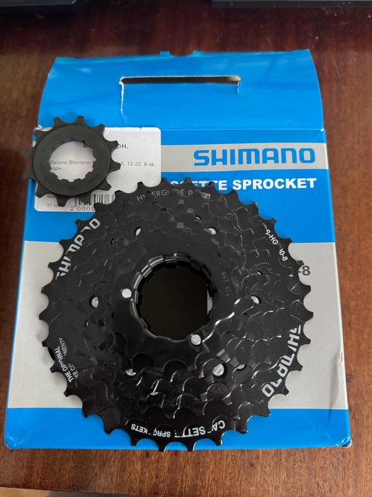 Кассеты Shimano CS-HG200-8 12-32T 8 скоростей