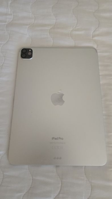 Ipad pro 11" (2022)  4a geração M2 Wi-Fi - Estado Impecável  - Carregador e capa incluídos