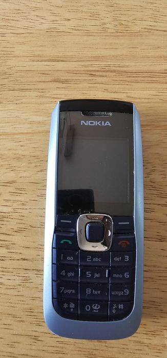 Trzy telefony Vintage Nokia 2626 i 2330c-2 i Samsung GT-E 1080W