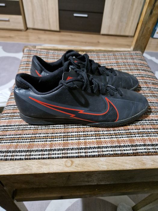 Halówki Nike Mercurial r 40.5