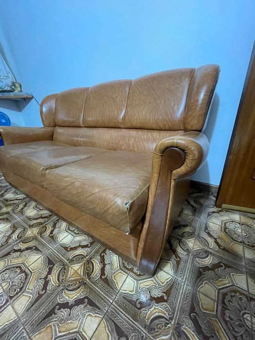 Sofá de 3 lugares e 2 poltronas