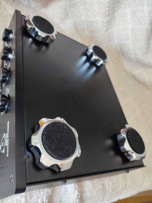 Avid Pulsare II Phono Preamp (MM/MC)63824727428097124