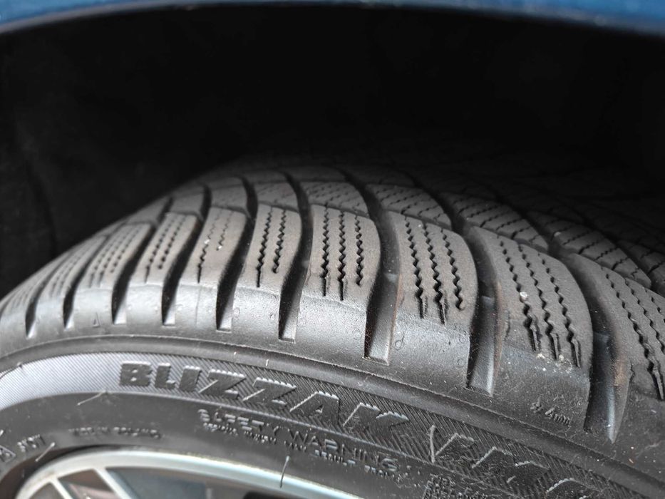Komplet Opon Bridgestone Blizzak LM001 225/45/ R17 * BMW 4 szt.