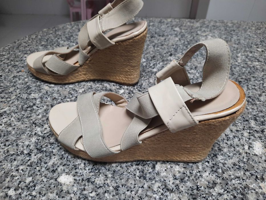 Sandálias Aldo como novas