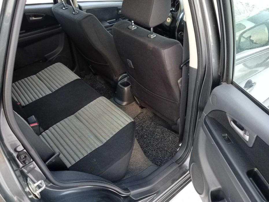 Czysty, zadbany po opłatach