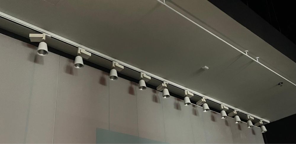 Lampy punktowe na szynie 41 sztuk białe