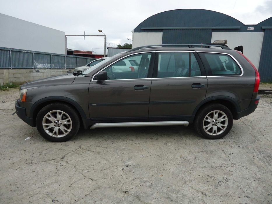 Volvo XC90 2.4 D5 163cv de 2006 só ás peças