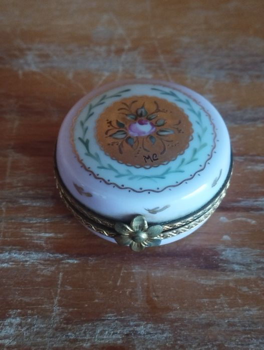 Vintage - Limoges France - Trinket Box