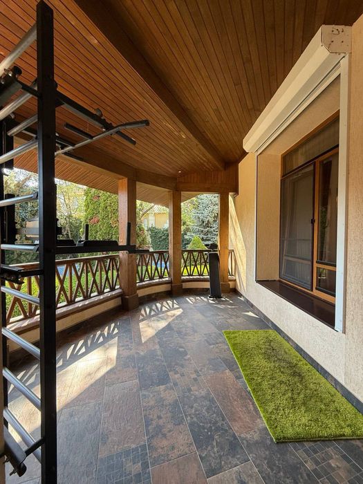 Оренда Будинку 2 бассейна сауна хамман ділянка 12 соток гараж підвал