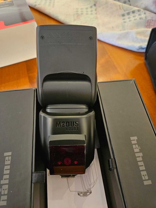 Flash Hahnel Modus 600RT com Bateria para Canon