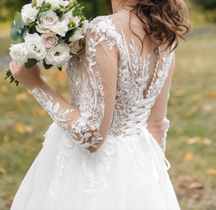 Весільна сукня в ідеальному стані