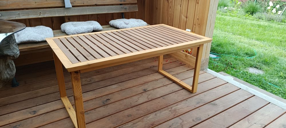 Stolik ogrodowy kawowy modrzew