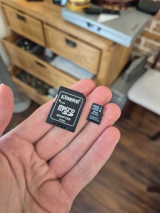 Kingston microSD 8GB | z adapterem SD | w pełni sprawna