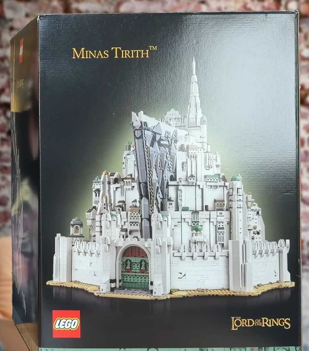 LEGO Minas Tirith 11377 plus LEGO Grond 40893