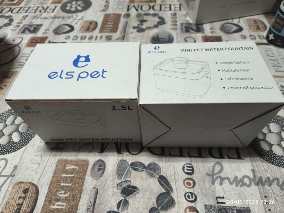 2 Fontes de água 1,5L animais