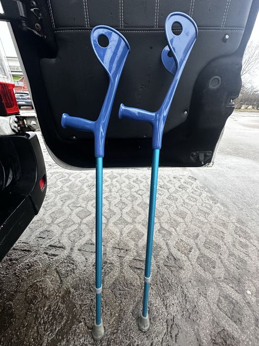 Милиці, костилі підлокітні