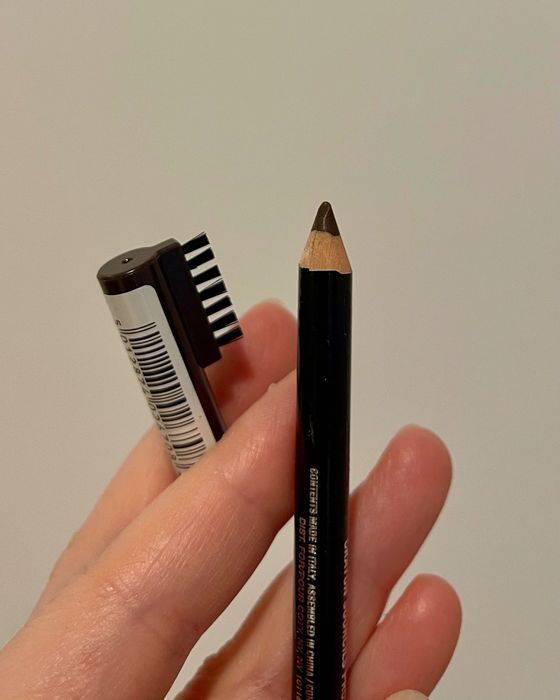 kredka do brwi Rimmel / kosmetyki / makijaż / DARK BROWN 001