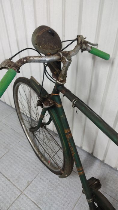 Bicicleta pasteleira com mais 50 anos