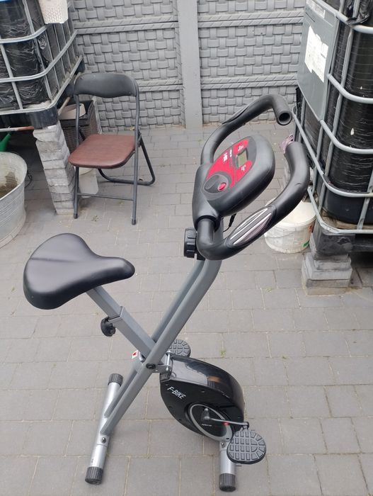 Rower stacjonarny magnetyczny.