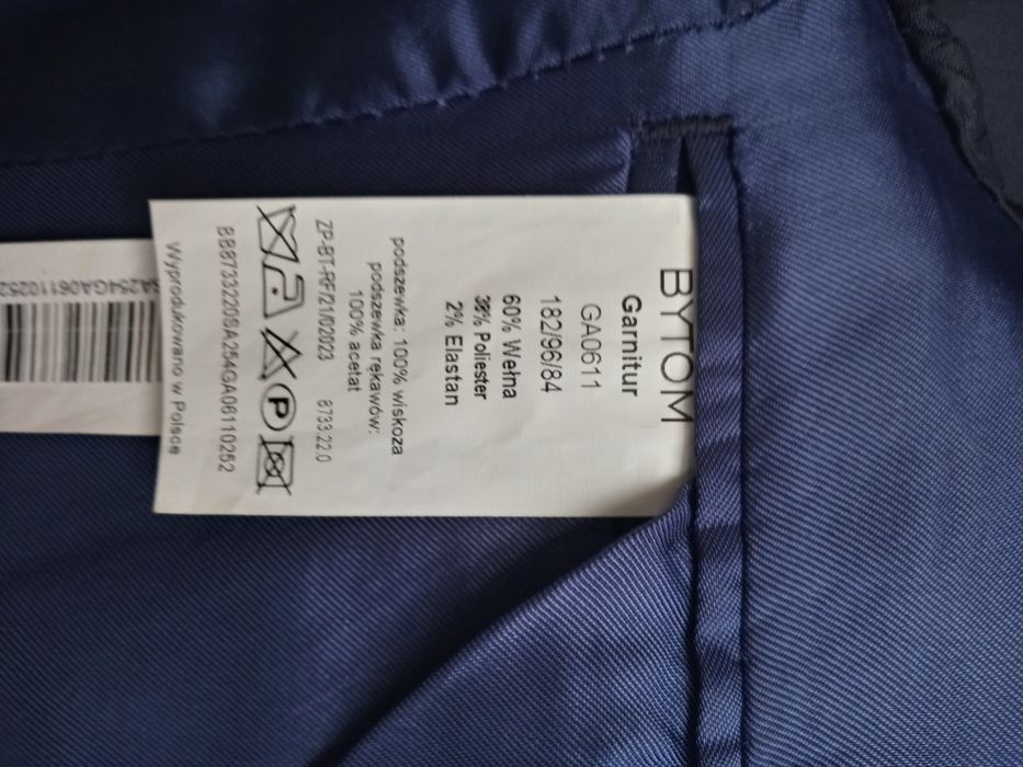 Garnitur meski w kratke typu Slim Bytom