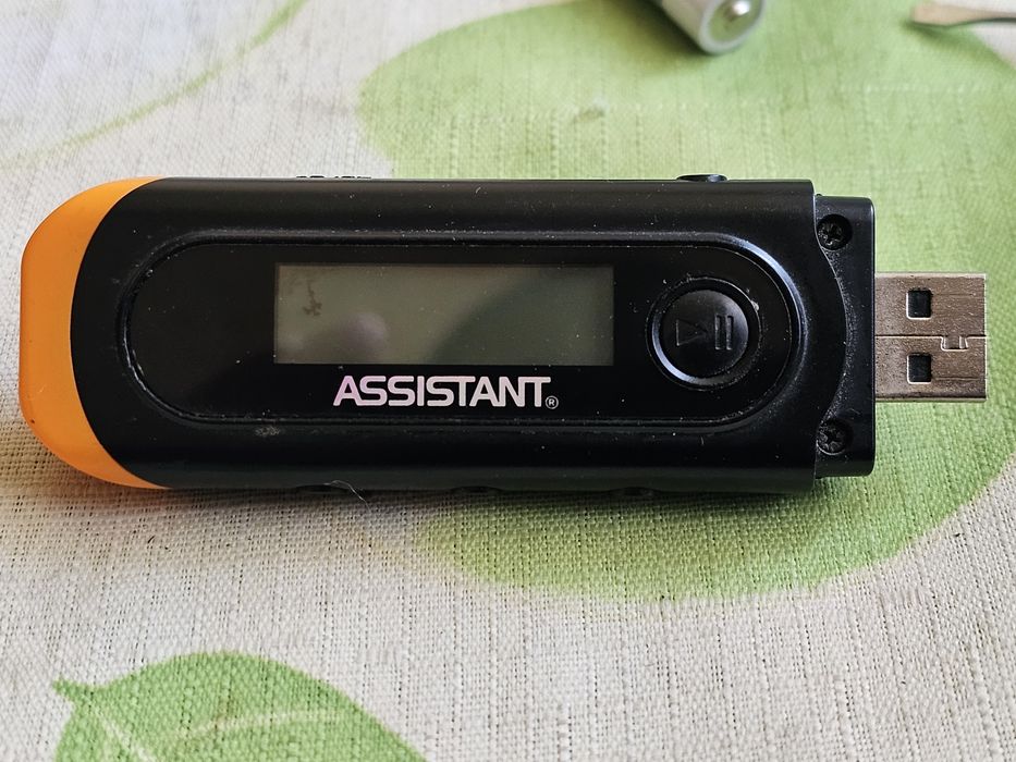 MP3 плеер Assistant 4gb