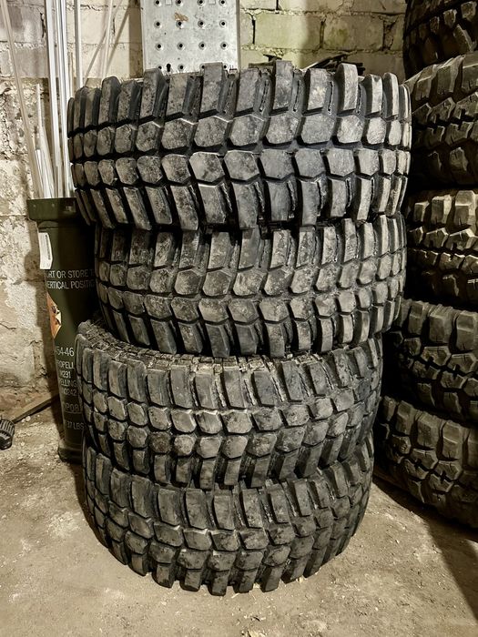Продам болотні шини Lakesea Mudster M/T R16