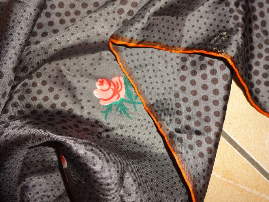 PEARL Hand Printed 100% PURE SILK jedwabny rolowany szalik apaszka